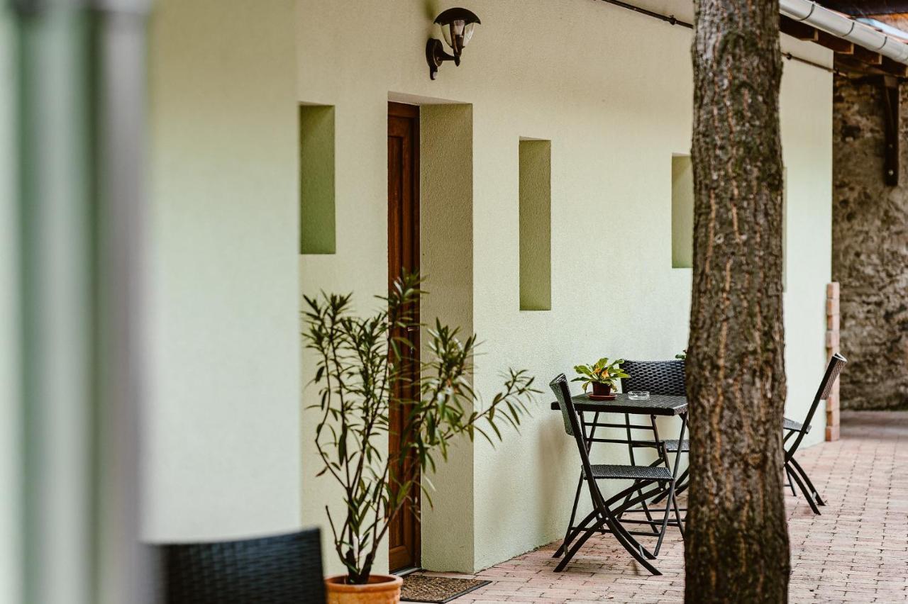 Aparthotel Sziklavendeghaz Veszprém Exterior foto